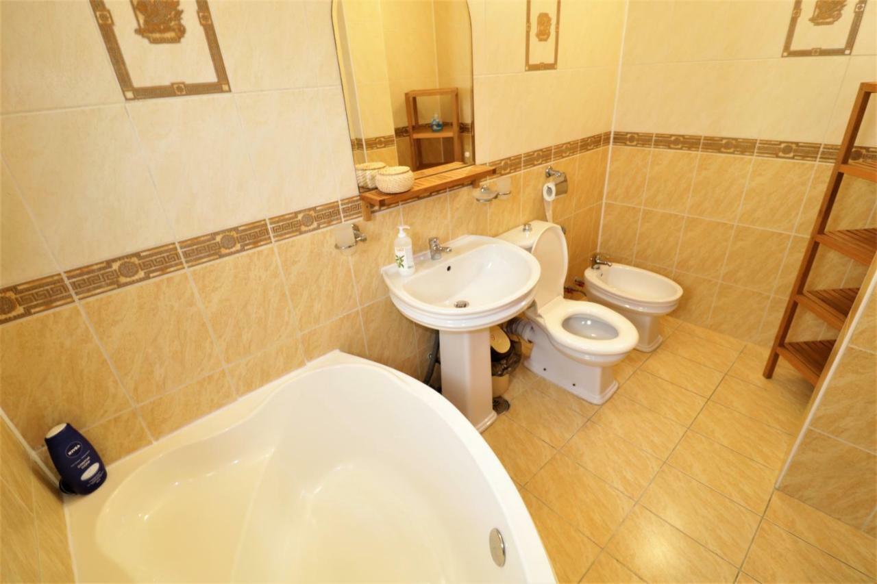 Eva Twin Apartments Букурещ Екстериор снимка