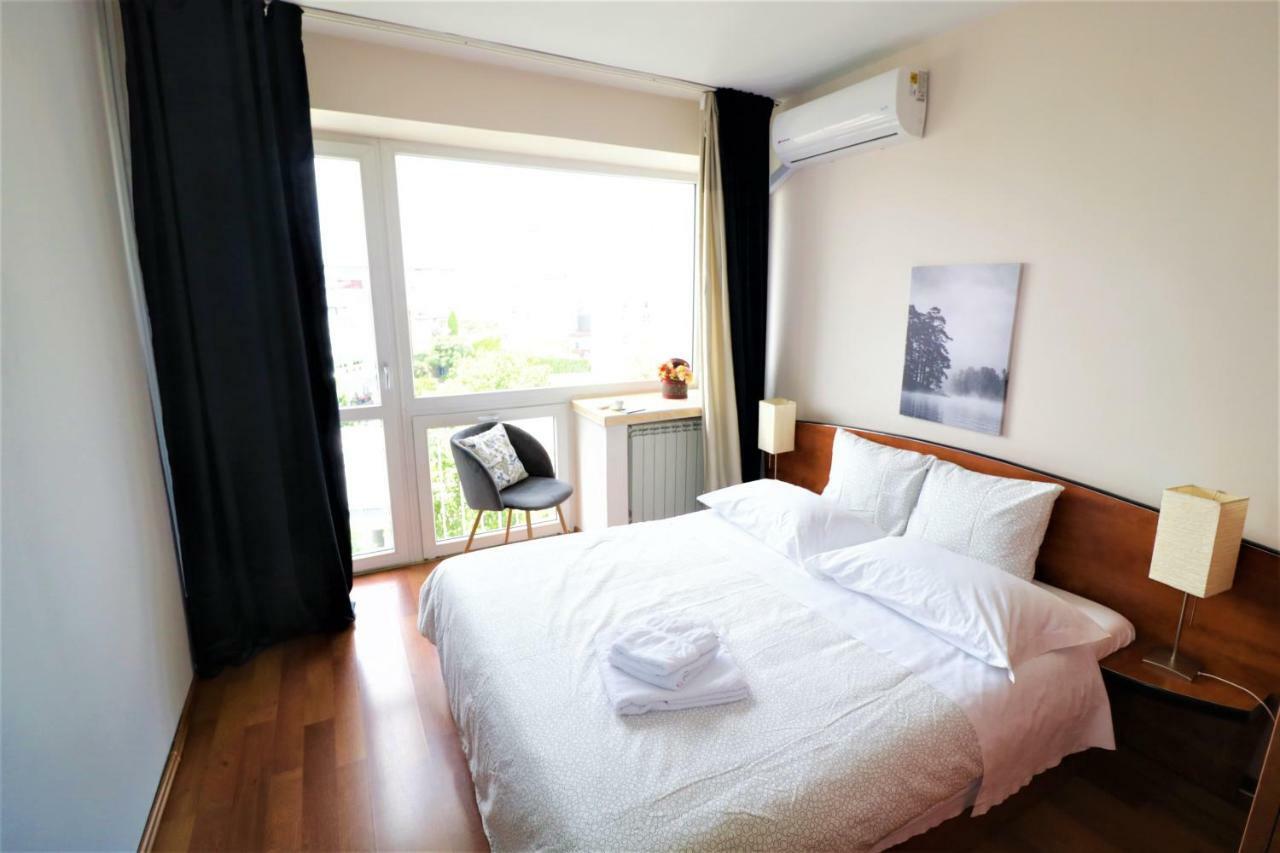 Eva Twin Apartments Букурещ Екстериор снимка